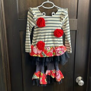 Adorable Giggle Moon 2 piece set. Size 6.